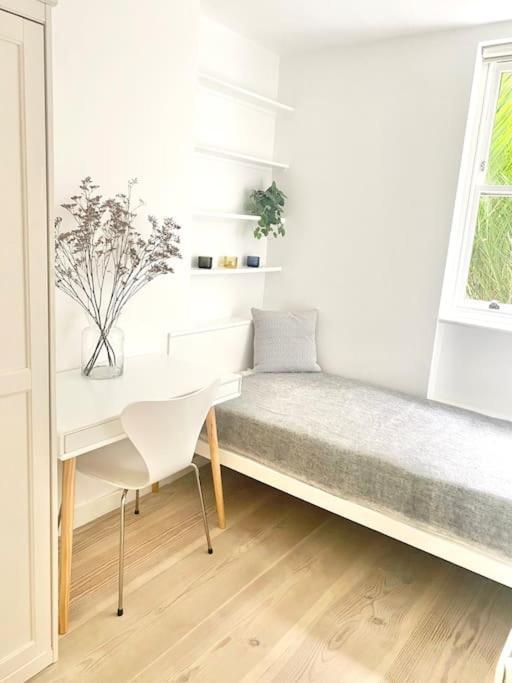 Stunning 4 Bed Flat Near Notting Hill And Hyde Park Londra